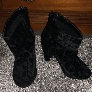 Black velvet peep toe heel